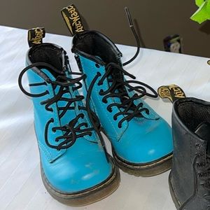 Dr. Martens Teal air wair with bouncing soles children’s boots size 9 US